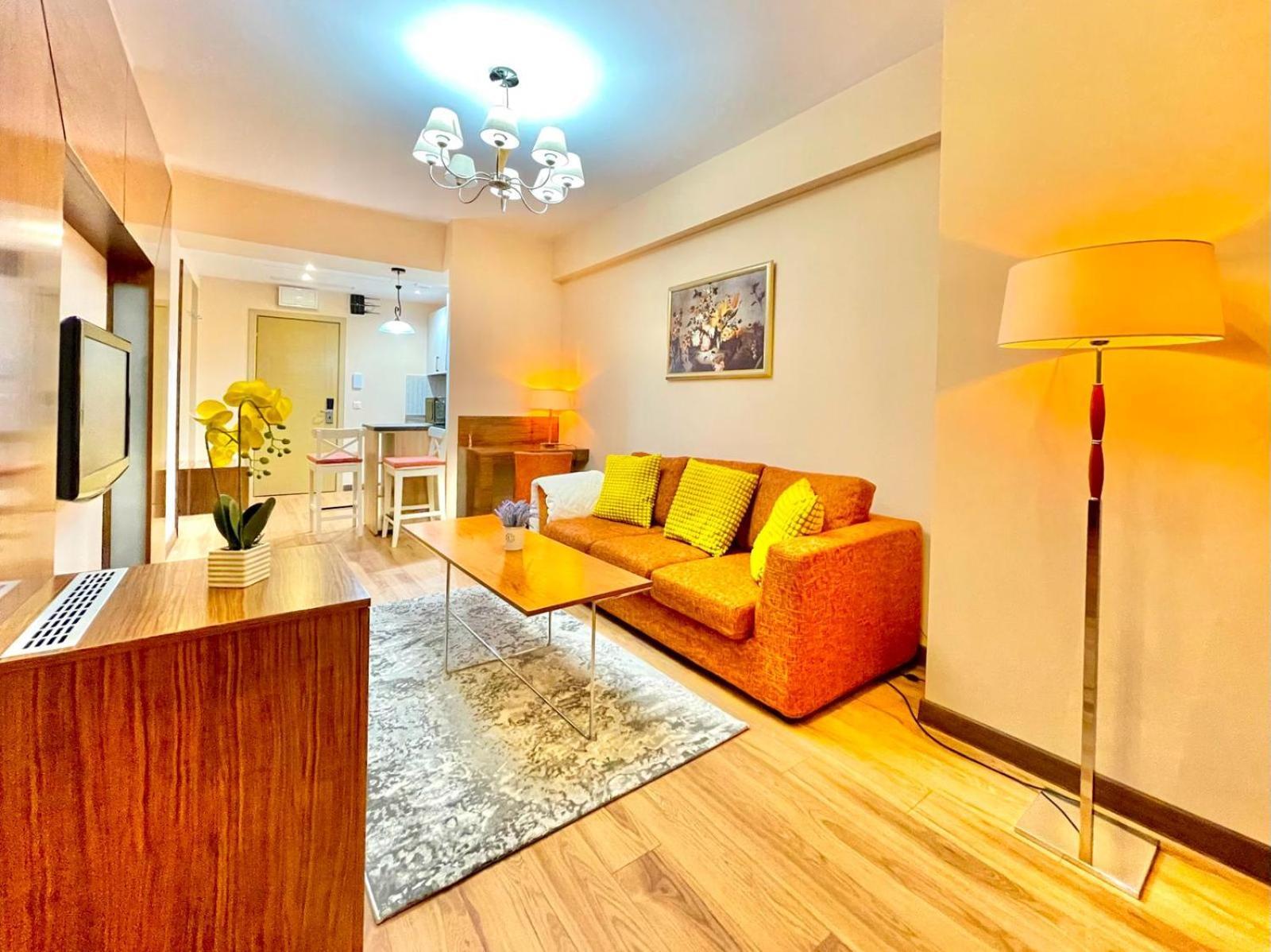 Royal Studio Apartment With A Perfect View - Yamaluxe Bukares Bagian luar foto