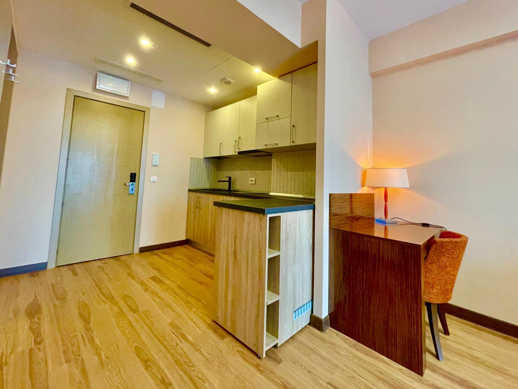 Royal Studio Apartment With A Perfect View - Yamaluxe Bukares Bagian luar foto